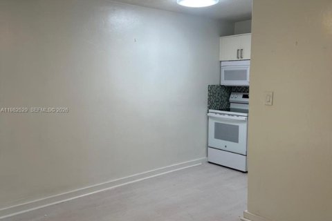 Copropriété à louer à Fort Lauderdale, Floride: 1 chambre, 1909.33 m2 № 2049275 - photo 6