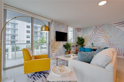 Condo in Miami, Florida, 2 bedrooms  № 1729223 - photo 9