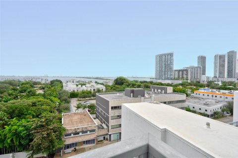 Condo in Miami, Florida, 2 bedrooms  № 1729223 - photo 12