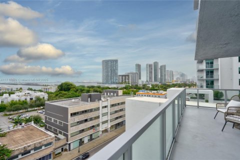 Condo in Miami, Florida, 2 bedrooms  № 1729223 - photo 13