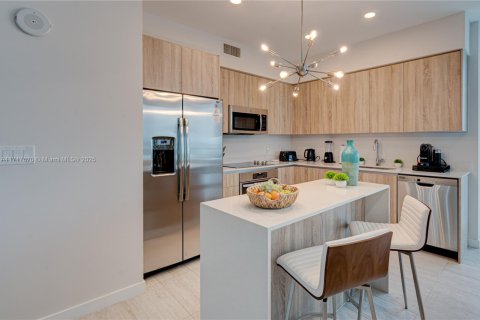 Condo in Miami, Florida, 2 bedrooms  № 1729223 - photo 15
