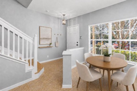 Townhouse in Sanford, Florida 2 bedrooms, 105.72 sq.m. № 2092955 - photo 3