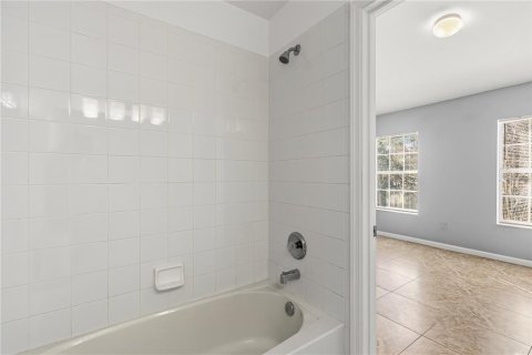 Townhouse in Sanford, Florida 2 bedrooms, 105.72 sq.m. № 2092955 - photo 19