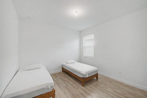 Casa en alquiler en Port St. Lucie, Florida, 2 dormitorios, 160.07 m2 № 2270553 - foto 13
