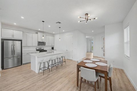 Casa en alquiler en Port St. Lucie, Florida, 2 dormitorios, 160.07 m2 № 2270553 - foto 5