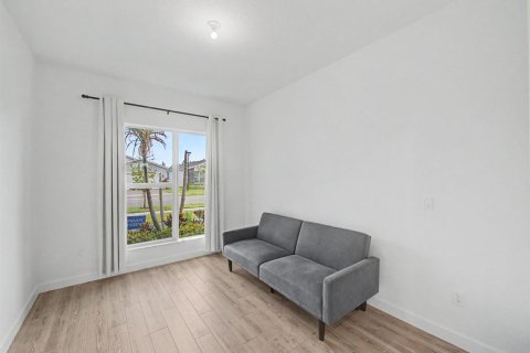 Casa en alquiler en Port St. Lucie, Florida, 2 dormitorios, 160.07 m2 № 2270553 - foto 8