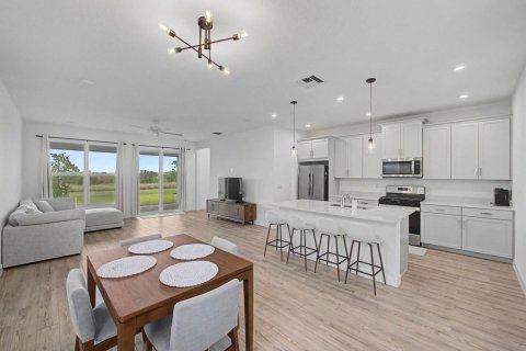 Casa en alquiler en Port St. Lucie, Florida, 2 dormitorios, 160.07 m2 № 2270553 - foto 2