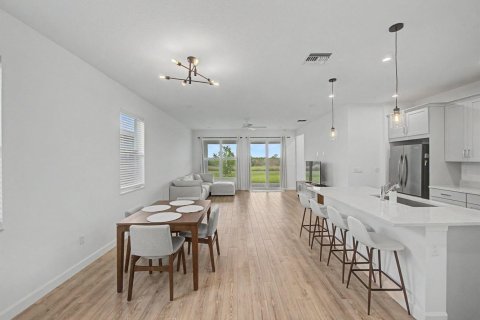 Casa en alquiler en Port St. Lucie, Florida, 2 dormitorios, 160.07 m2 № 2270553 - foto 3