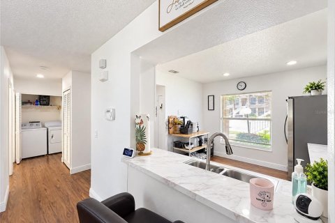 Condo in Orlando, Florida, 3 bedrooms  № 2377847 - photo 6