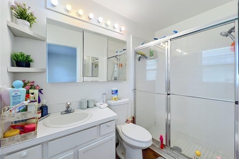 Condo in Orlando, Florida, 3 bedrooms  № 2377847 - photo 18