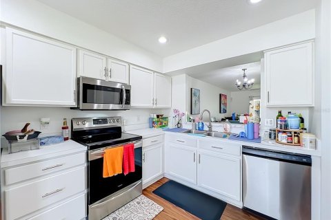 Condo in Orlando, Florida, 3 bedrooms  № 2377847 - photo 7
