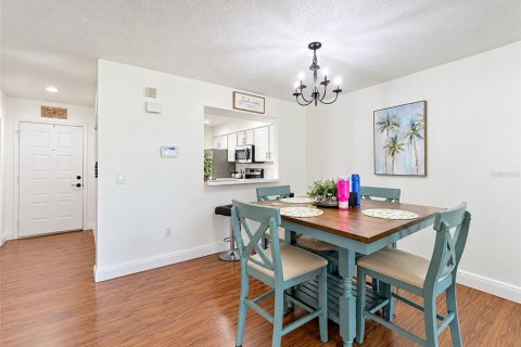 Condo in Orlando, Florida, 3 bedrooms  № 2377847 - photo 12