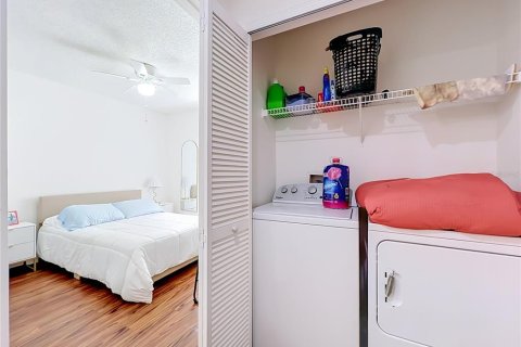 Condo in Orlando, Florida, 3 bedrooms  № 2377847 - photo 28