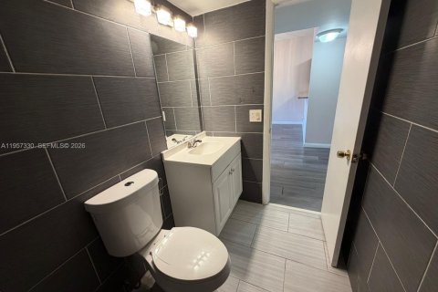 Condominio en alquiler en Sunrise, Florida, 2 dormitorios, 91.6 m2 № 2011269 - foto 23