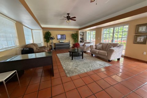 Condominio en alquiler en Sunrise, Florida, 2 dormitorios, 91.6 m2 № 2011269 - foto 30