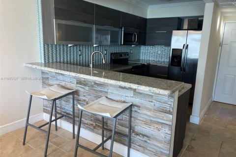 Condominio en alquiler en Hollywood, Florida, 44.78 m2 № 1993287 - foto 11