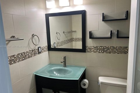 Condominio en alquiler en Hollywood, Florida, 44.78 m2 № 1993287 - foto 4