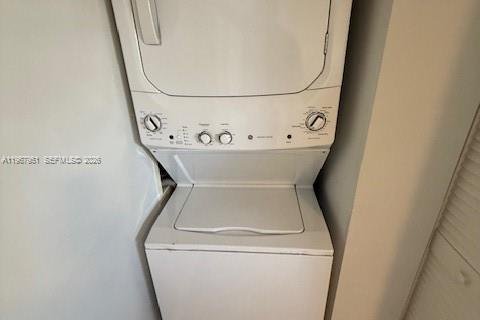 Condominio en alquiler en Fort Lauderdale, Florida, 1 dormitorio, 56.21 m2 № 2029288 - foto 17