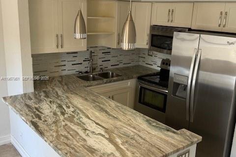 Condominio en alquiler en Fort Lauderdale, Florida, 1 dormitorio, 56.21 m2 № 2029288 - foto 2