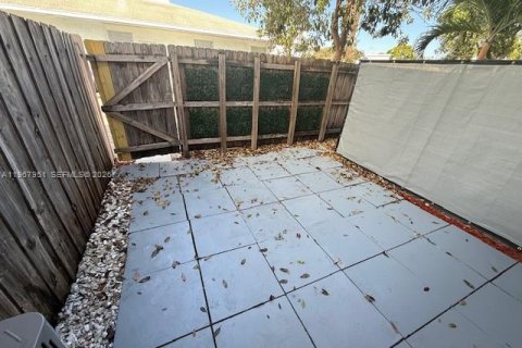 Condominio en alquiler en Fort Lauderdale, Florida, 1 dormitorio, 56.21 m2 № 2029288 - foto 19