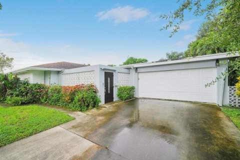 Casa en West Palm Beach, Florida 3 dormitorios, 190.73 m2 № 2412159