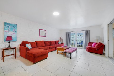 Casa en venta en West Palm Beach, Florida, 3 dormitorios, 190.73 m2 № 2412159 - foto 5