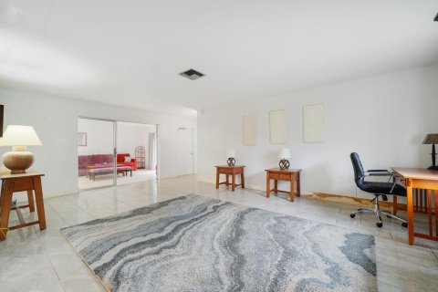 Casa en venta en West Palm Beach, Florida, 3 dormitorios, 190.73 m2 № 2412159 - foto 14