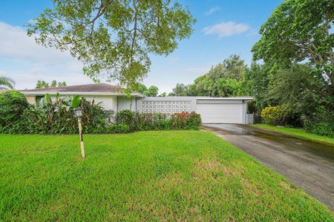 Casa en venta en West Palm Beach, Florida, 3 dormitorios, 190.73 m2 № 2412159 - foto 2