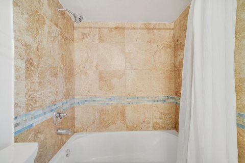 Casa en venta en West Palm Beach, Florida, 3 dormitorios, 190.73 m2 № 2412159 - foto 20