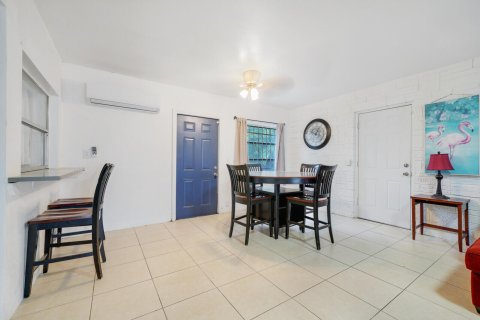 Casa en venta en West Palm Beach, Florida, 3 dormitorios, 190.73 m2 № 2412159 - foto 7