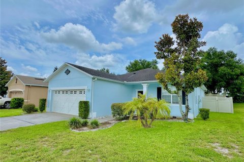 House in Lake Alfred, Florida 3 bedrooms, 133.78 sq.m. № 1881096 - photo 2