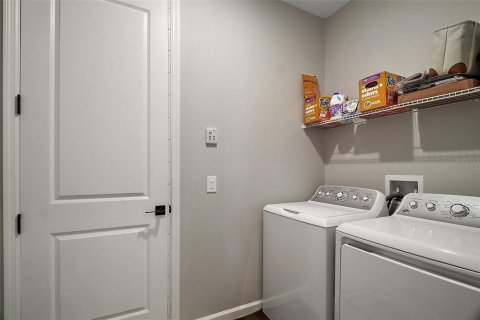 Casa en venta en Leesburg, Florida, 4 dormitorios, 178.47 m2 № 1588674 - foto 28