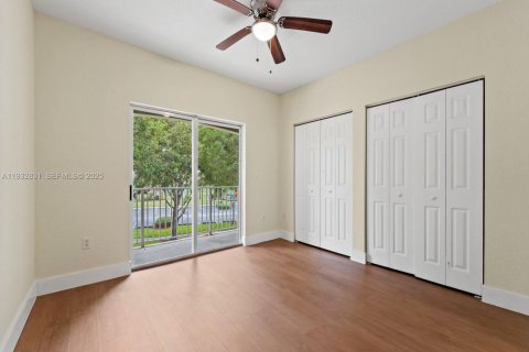 Townhouse in Homestead, Florida 2 bedrooms, 132.94 sq.m. № 1991773 - photo 25