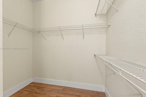 Townhouse in Homestead, Florida 2 bedrooms, 132.94 sq.m. № 1991773 - photo 18