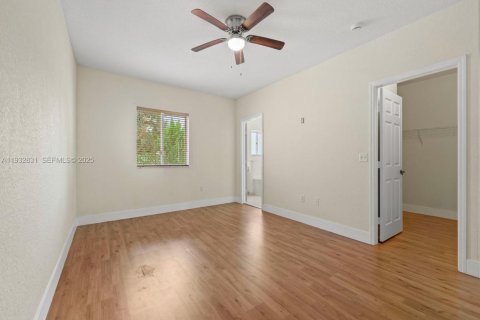 Townhouse in Homestead, Florida 2 bedrooms, 132.94 sq.m. № 1991773 - photo 17