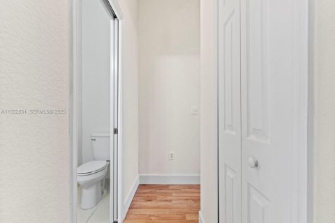 Townhouse in Homestead, Florida 2 bedrooms, 132.94 sq.m. № 1991773 - photo 12