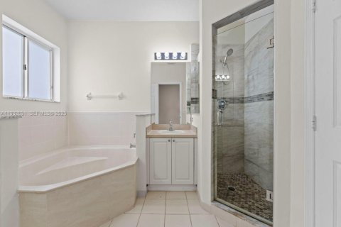 Townhouse in Homestead, Florida 2 bedrooms, 132.94 sq.m. № 1991773 - photo 19