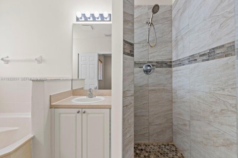 Townhouse in Homestead, Florida 2 bedrooms, 132.94 sq.m. № 1991773 - photo 21