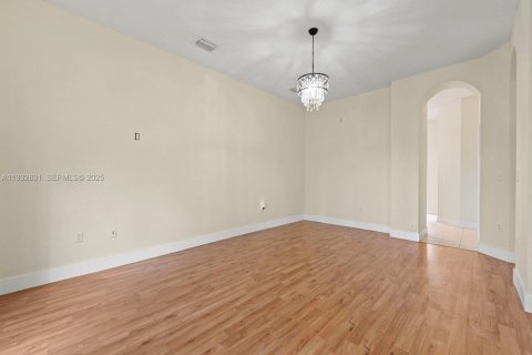 Townhouse in Homestead, Florida 2 bedrooms, 132.94 sq.m. № 1991773 - photo 3