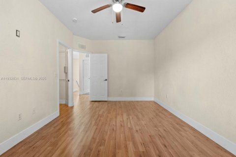 Townhouse in Homestead, Florida 2 bedrooms, 132.94 sq.m. № 1991773 - photo 22