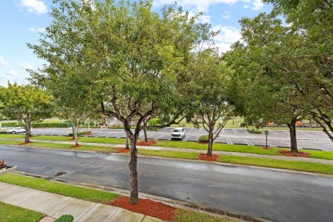 Townhouse in Homestead, Florida 2 bedrooms, 132.94 sq.m. № 1991773 - photo 29