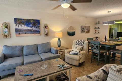 Condo in Largo, Florida, 2 bedrooms  № 1917069 - photo 8