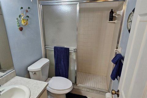 Condo in Largo, Florida, 2 bedrooms  № 1917069 - photo 22