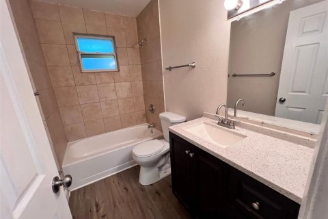 Appartement à louer à Titusville, Floride: 2 chambres, 75.07 m2 № 2101081 - photo 8
