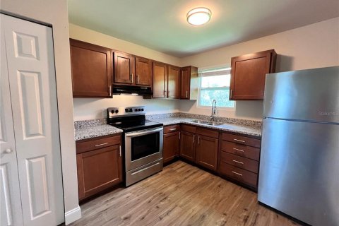 Appartement à louer à Titusville, Floride: 2 chambres, 75.07 m2 № 2101081 - photo 5
