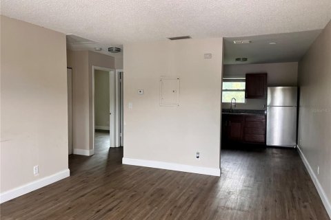 Appartement à louer à Titusville, Floride: 2 chambres, 75.07 m2 № 2101081 - photo 3