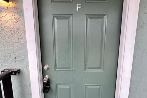 Appartement à louer à Titusville, Floride: 2 chambres, 75.07 m2 № 2101081 - photo 2