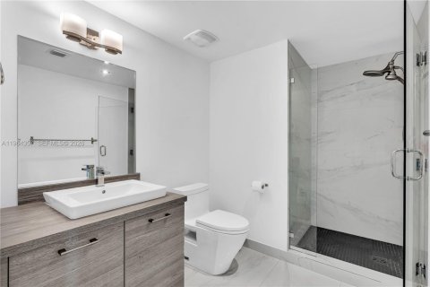 Appartement à louer à Sunny Isles Beach, Floride: 2 chambres, 158.86 m2 № 2026773 - photo 25