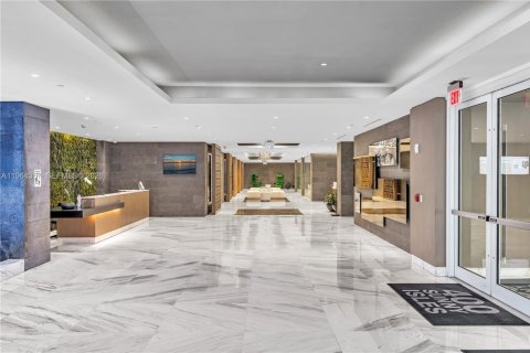 Appartement à louer à Sunny Isles Beach, Floride: 2 chambres, 158.86 m2 № 2026773 - photo 30