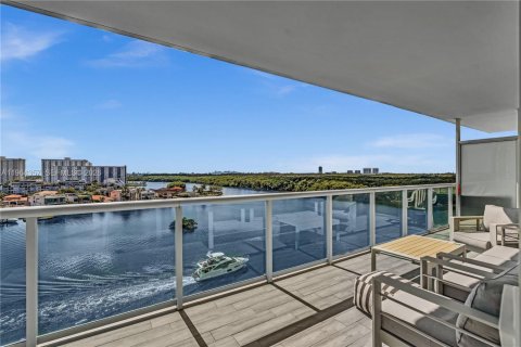 Appartement à louer à Sunny Isles Beach, Floride: 2 chambres, 158.86 m2 № 2026773 - photo 2